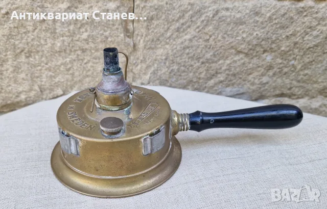 Стара шведска спиртна лампа