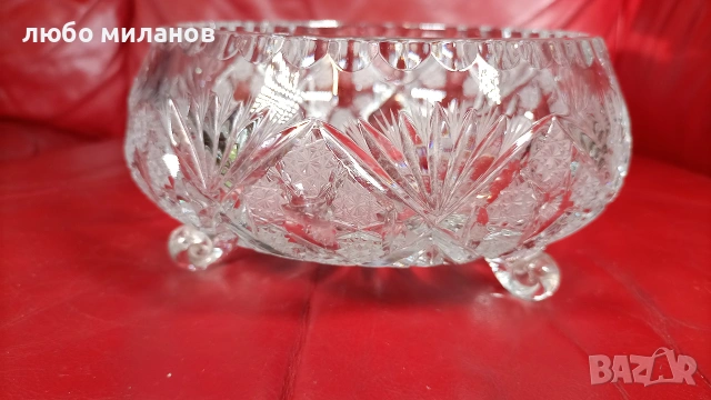 Разкошна кристална бонбониера, сухи мезета, ръчна гравюра, крачета