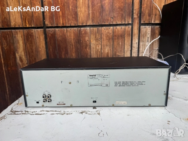 Касетъчен дек Sanyo rdw 489 , снимка 2 - Декове - 54587590