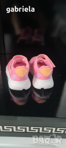 Детски маратонки adidas, снимка 3 - Детски маратонки - 54006984