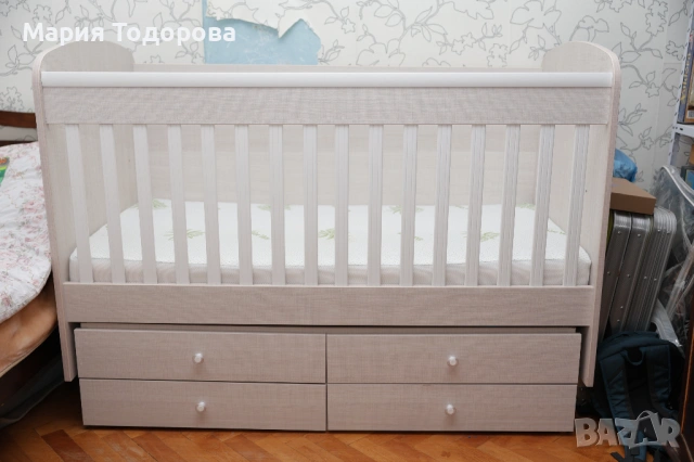 Стабилна дървена кошара (140х70) с люлеещ механизъм + матрак с кокос