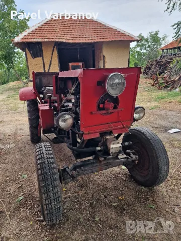 Продавам трактор