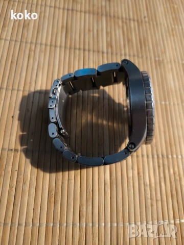 Часовник швейцарски Nixon 300м водоустойчив , снимка 8 - Мъжки - 53951550