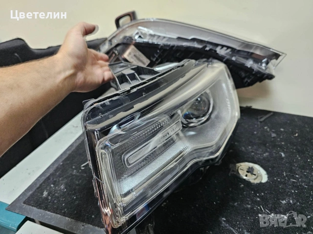 Ляв фар за Jeep Grand Cherokee Wk2