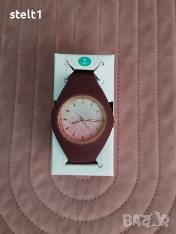 Часовници от Avon, снимка 4 - Дамски - 55371961