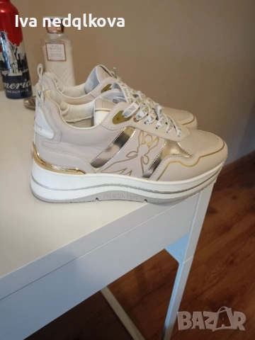 Patriziapepe 35 но отговарят на 36 номер,22 см стелка , снимка 2 - Маратонки - 53988379