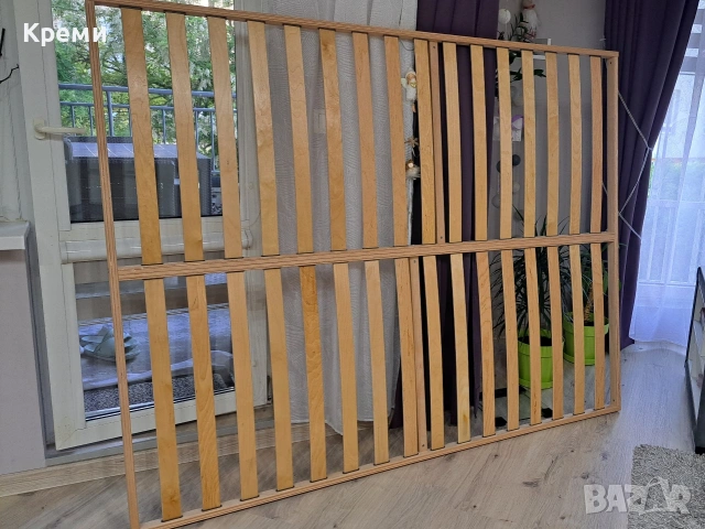 Дървена рамка за матрак за спалня с размери 160/200 см. Рамката е в добро състояние!, снимка 5 - Спални и легла - 54730767