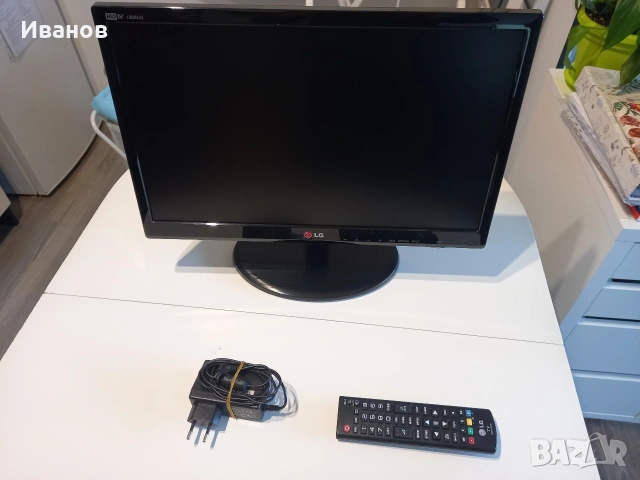 Монитор Телевизор LG LCD-TV 19MN43D-PZ