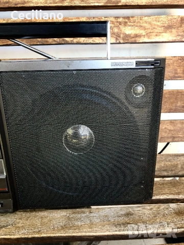 Радиокасетофон LOEWE RS 2000 BOOMBOX , снимка 3 - Радиокасетофони, транзистори - 54596304