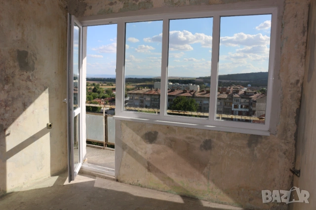 Продава светъл апартамент 72 м² в центъра на Полски Тръмбеш - южно изложение, голяма тераса, снимка 10 - Апартаменти - 54003428