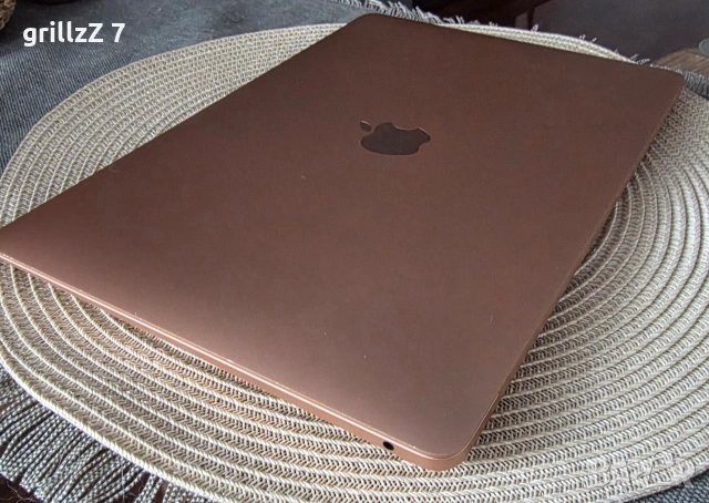 Продавам MacBook Air 13 m1 256gb 8gb gols, снимка 2 - Лаптопи за работа - 55164241