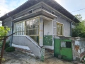 продава имот в регулация, снимка 1