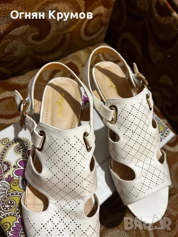 Дамски сандали Mat Star №39 – бели, перфорирани, снимка 2 - Сандали - 54333924