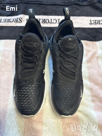 Nike air 270