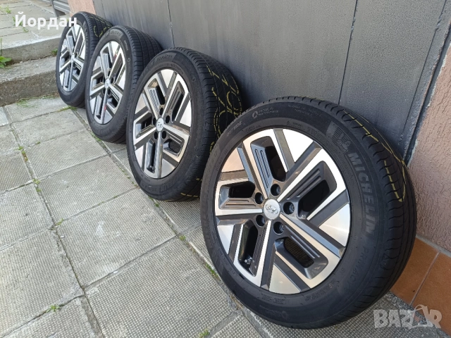 ОРИГИНАЛНИ джанти с гуми 17 ' цола 215 55 5x114,3 HYUNDAI KONA / Хюндай Кона + датчици, снимка 3 - Гуми и джанти - 54610853
