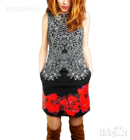 Desigual - страхотна рокля р-р 40 М/L