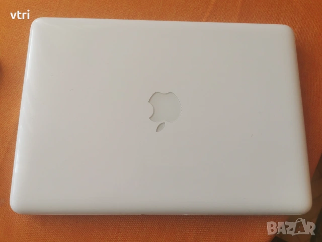 Apple MacBook A1342