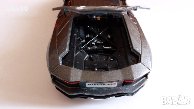 Lamborghini Aventador LP700-4 MAISTO 1:24, снимка 6 - Колекции - 54484002