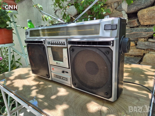 Радиокасетофон Sharp GF-8585H, снимка 3 - Радиокасетофони, транзистори - 55187226