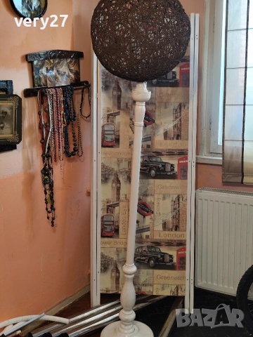 декоративна лампа