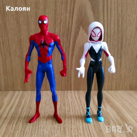 Фигури Hasbro Spider-Man & Spider-Gwen Into The Spider-Verse
