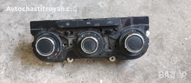 Панел климатроник Skoda Octavia 2, Yeti - 3T0 820 047M