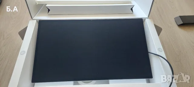 Монитор Apple Studio Display 5K, снимка 2 - Монитори - 55338443