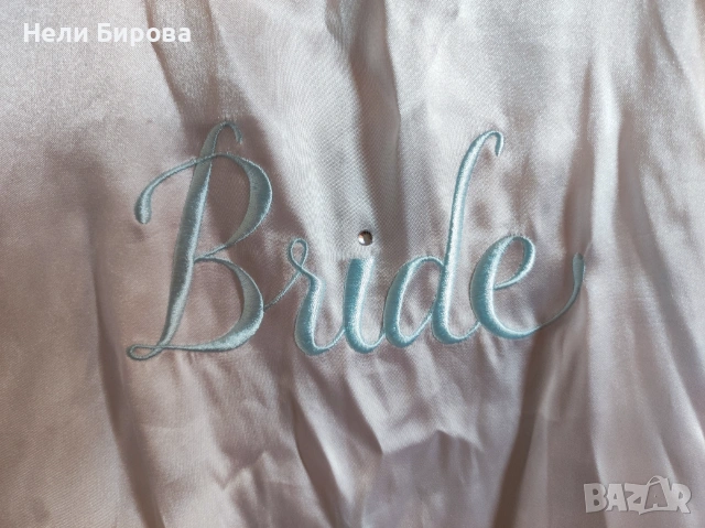 Елегантен сатенен халат за булка „Bride” – Gilligan & O'Malley, размер M/L, снимка 3 - Рокли - 54977359