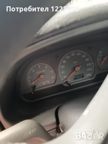 Лек автомобил Волво V40, снимка 4 - Автомобили и джипове - 55407557