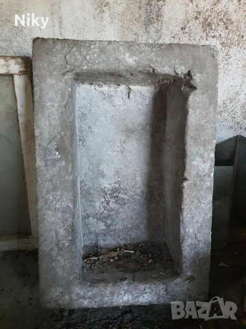 Каменно корито 64х42х22 см.