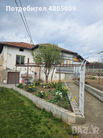 Продавам едноетажна къща в с. Чирен, общ. Враца, снимка 2 - Къщи - 54308536