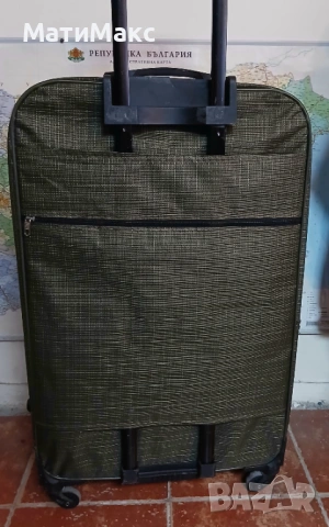 Куфар голям с дръжка на колела, снимка 3 - Куфари - 54105199