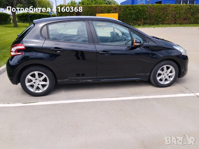 продавам Пежо208, снимка 8 - Автомобили и джипове - 54764387