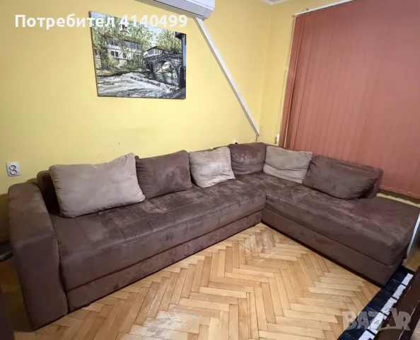 Голям ъглов диван с функция сън и място за съхранение на багаж 
