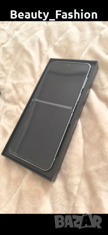 Samsung Galaxy Z Flip 6