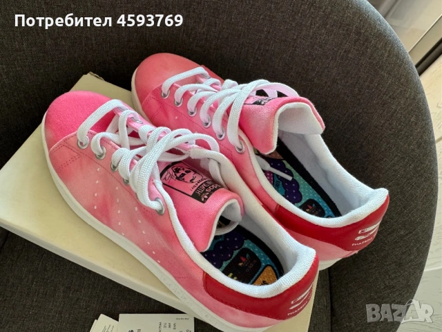 Оригинални обувки Adidas Pharell Williams, снимка 4 - Кецове - 54788991