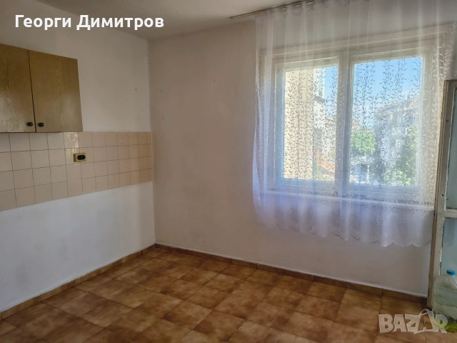 Продава се 3-стаен апартамент, гр. Добрич, Пазара, снимка 5 - Апартаменти - 54805811