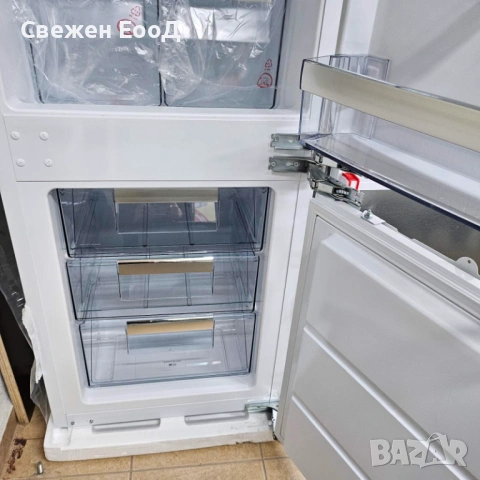 хладилник с фризер за вграждане ELECTROLUX, снимка 5 - Хладилници - 54452466