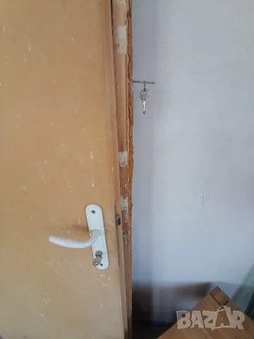 Продавам фазерна врата -дясна с каса 80/200 и секретна брава, снимка 2 - Други - 55309516