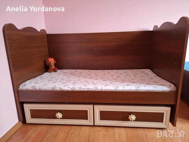Кошара с люлеещ се механизъм + матрак, възможна доставка
