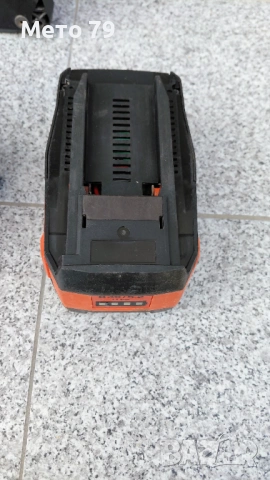 Hilti и Milwaukee Батерия и Зарядно , снимка 7 - Други инструменти - 54099862