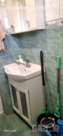 Продавам втори етаж от двуетажно блокче в с. Калипетрово на топ локация в близост до кметството ..!, снимка 11 - Етаж от къща - 55221968