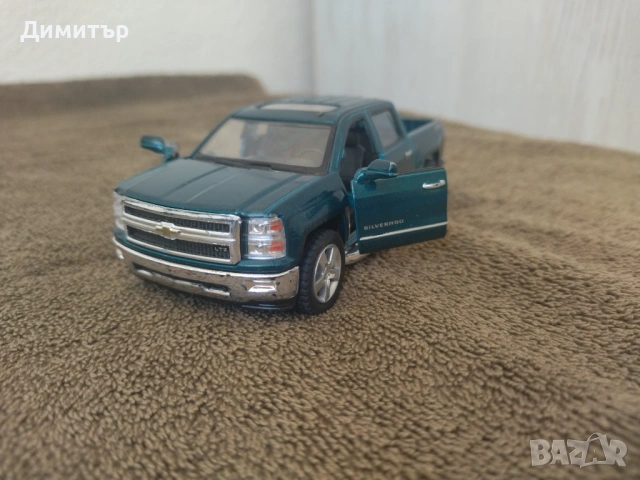 Метална количка Chevrolet Silverado !!!