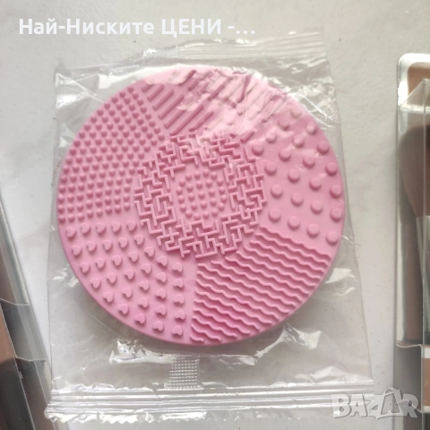 2 комплекта четки за грим + подарък - подложка за почистване на четки за грим, снимка 4 - Декоративна козметика - 54953682