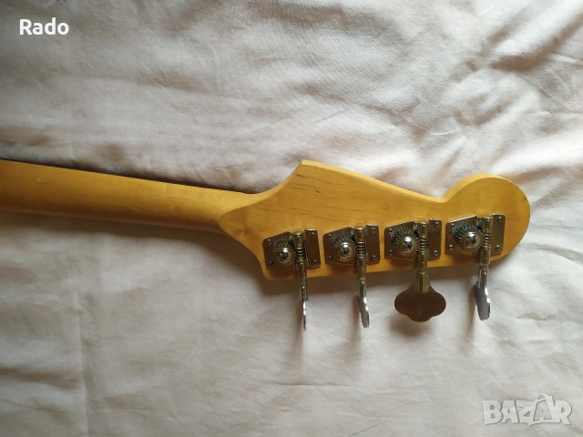 Продавам бас китара "Harley Benton", снимка 4 - Китари - 54375304