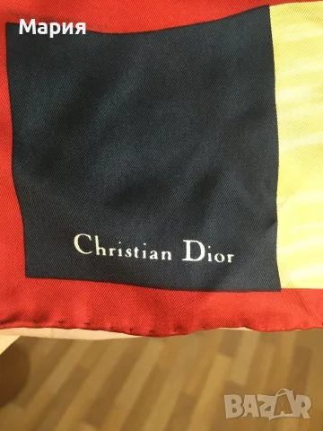 Оригинален Christian Dior Fahrenheit Малък Шал Кърпичка 100% Коприна, снимка 9 - Шалове - 55335295
