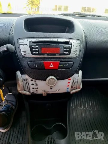 тойота айго автоматик, снимка 13 - Автомобили и джипове - 55600419