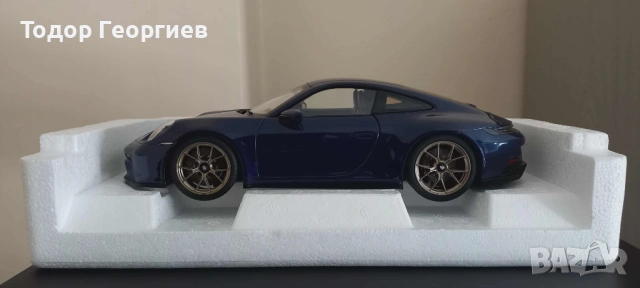 1:18 Norev Porsche 911 GT3 with Touring Package 2021 Blue metallic, снимка 4 - Колекции - 53984049