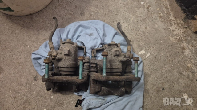 задни спирачни апарати Ауди А4 Б6 Audi A4 B6 предно предаване, снимка 2 - Части - 54347607