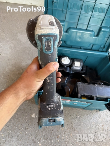 Makita DGA 511 2х5Ah безчетков ъглошлайф, снимка 3 - Ъглошлайфи - 55263376